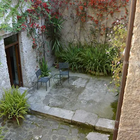 Domus Laeta *